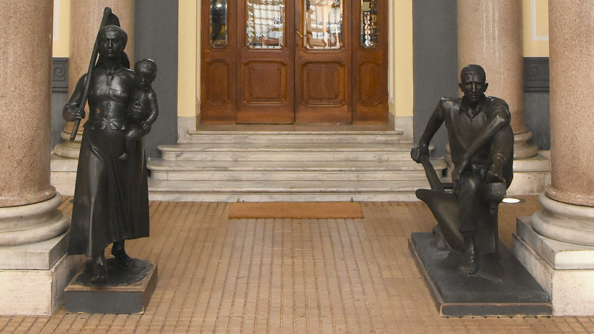 Atrio Statue | Luca Bianconi