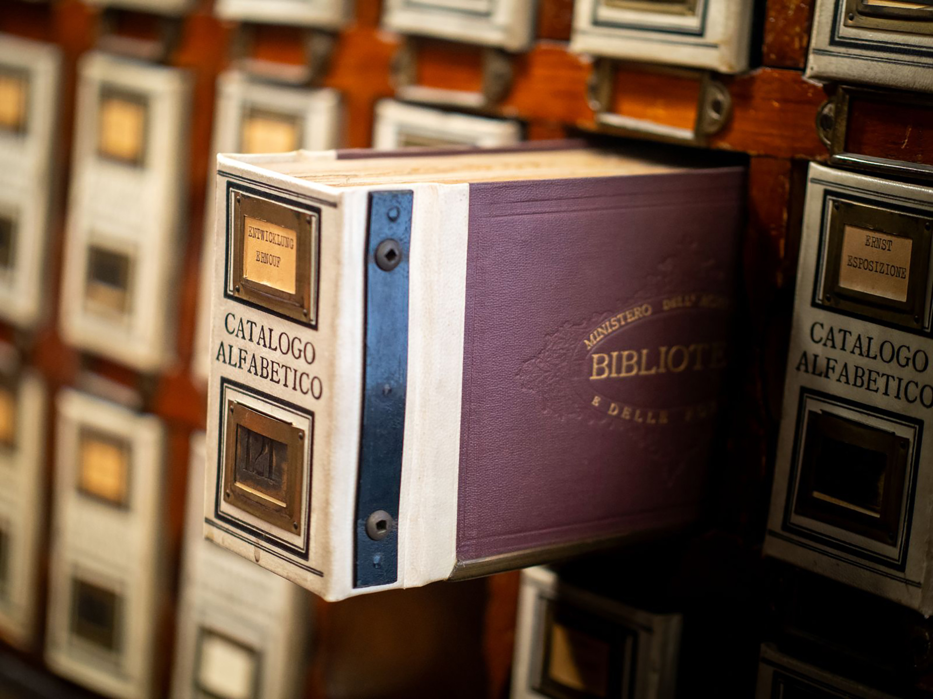 Cataloghi | Matteo Caracciolo