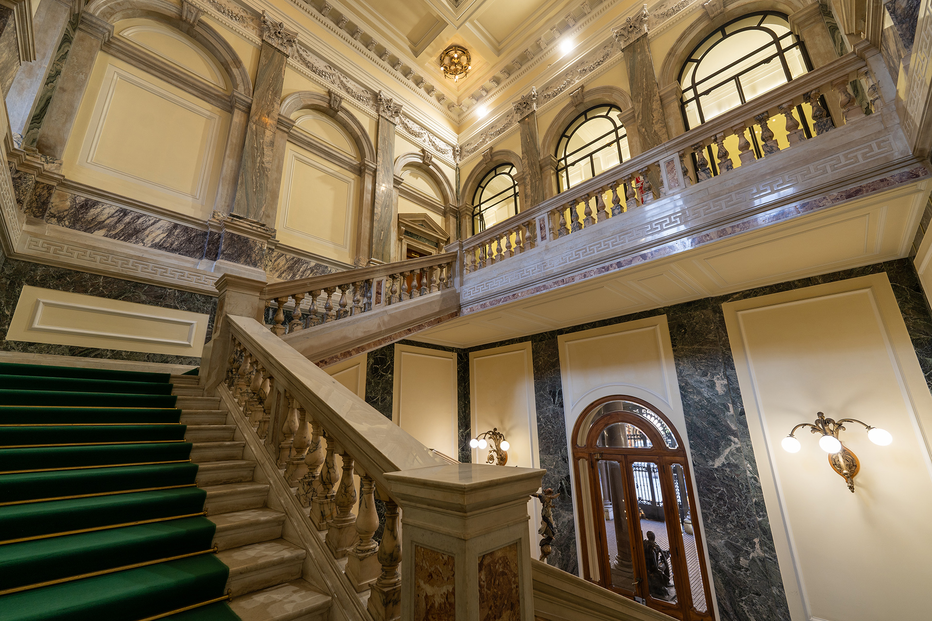 lo scalone | Matteo Caracciolo